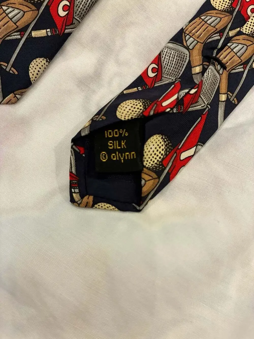 Alynn neckwear silk